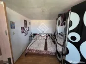 Apartament 2 camere semidecomandat.
