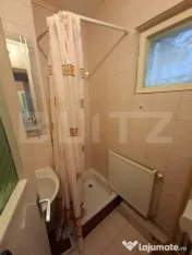 Apartament cu trei camere de vânzare în Tudor! Zona Înfr?