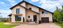 Casă P+1 cu garaj, piscină și curte generoasă – Comuna