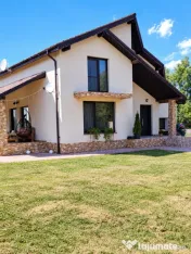 Casă P+1 cu garaj, piscină și curte generoasă – Comuna 