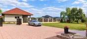 Casă P+1 cu garaj, piscină și curte generoasă – Comuna 