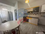 Apartament 2 camere decomandate in 1 Mai