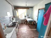 APARTAMENT 3 CAMERE ETAJ 4 CAMPULUNG