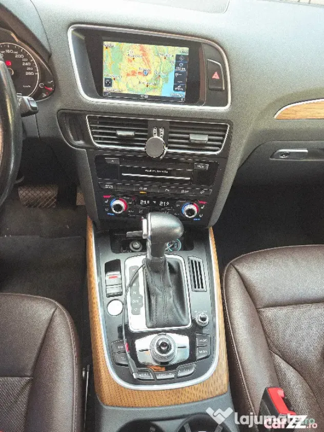 Audi Q5 S-Line 3.0TDI Quattro DSG S-tronic Navi, Panoramic, Xenon, Piele maro, - Brasov (Brasov)