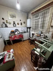 Apartament 2 camere, central, decomandat 