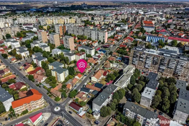 Casă în Vlaicu, 2 corpuri separate de clădire , Arad - Arad (Arad)