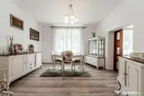 Casă în Vlaicu, 2 corpuri separate de clădire , Arad