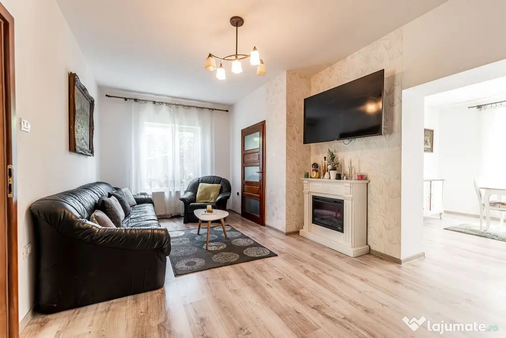 Casă în Vlaicu, 2 corpuri separate de clădire , Arad - Arad (Arad)