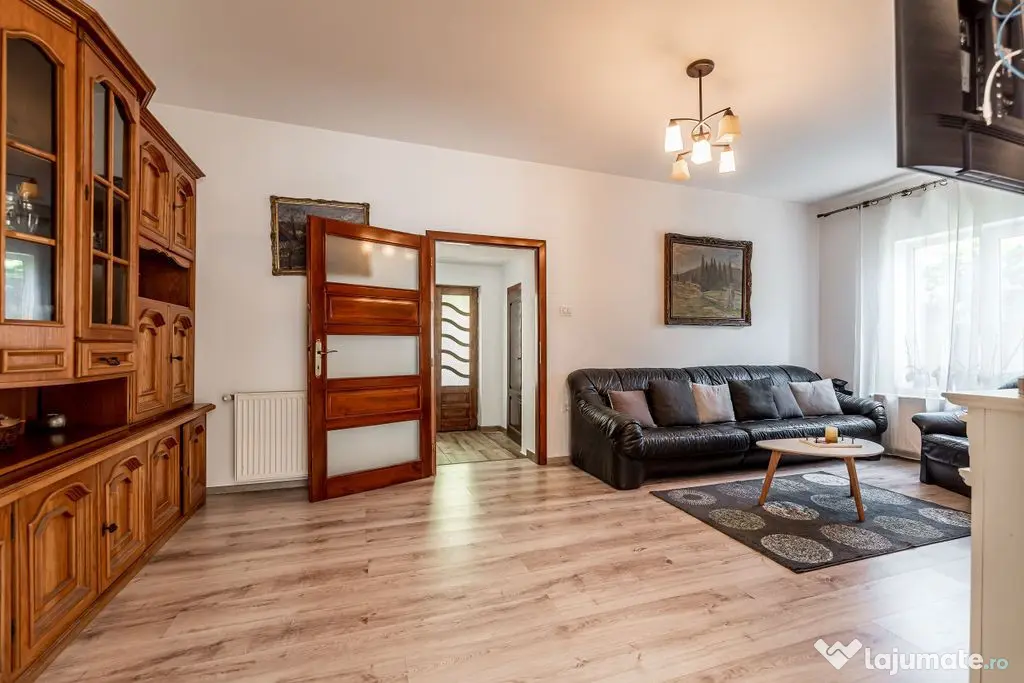 Casă în Vlaicu, 2 corpuri separate de clădire , Arad - Arad (Arad)
