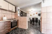Casă în Vlaicu cu garaj și teren de 376 mp, Arad 