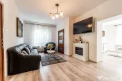 Casă în Vlaicu cu garaj și teren de 376 mp, Arad 