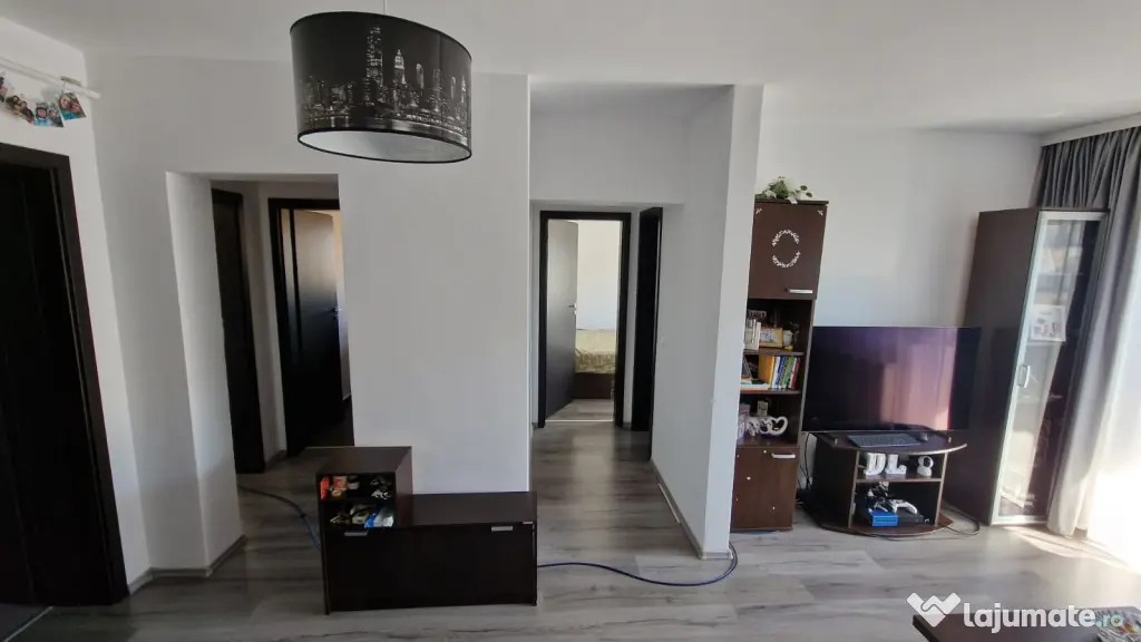 Apartament 3 cam | 71 m² utili | 2 băi | 2 balcoane | Parcare | Mobilat | Etaj 2