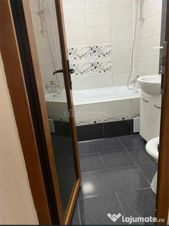 2 camere - zona ultracentrala - decomandat - Ploiesti (Prahova)