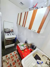 Casă cu 2 camere, curte proprie și garaj 