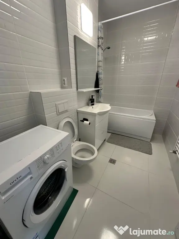 Ap 3 camere, 2 bai, loc de parcare, zona Dedeman