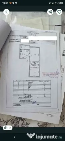 Vând apartament 2 camere semidecomandat in centru