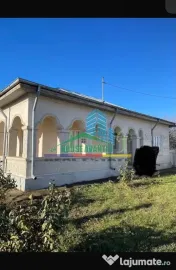 Casa si teren 3600 mp