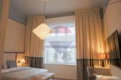 De vânzare apartament cu 3 camere, 2 băi, restaurat integral - Central 