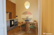 De vânzare apartament cu 3 camere, 2 băi, restaurat integral - Central 