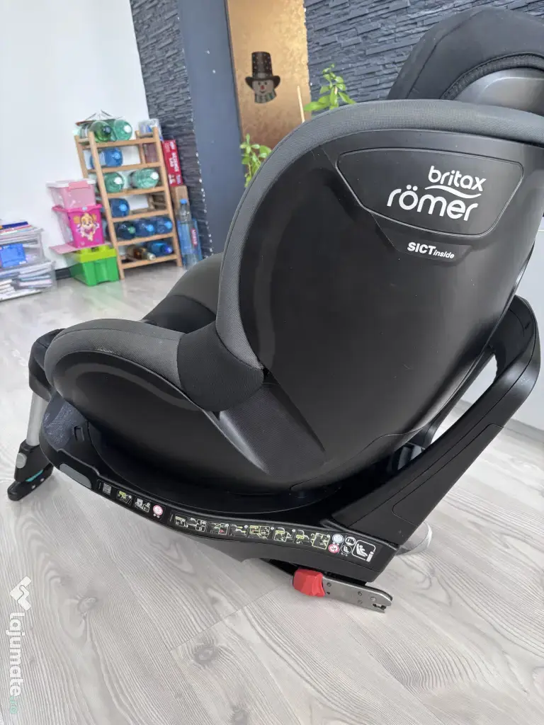 Scaun Britax Römer, rotativ, 360º, cu bază ISOFIX, 3 luni-4 ani, 61-105 cm, 20 kg