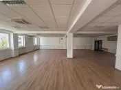 Spatiu comercial - zona excelenta - vizibilitate buna - cent 