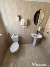 Spatiu comercial - zona excelenta - vizibilitate buna - cent 