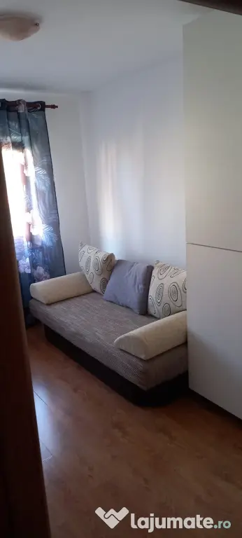 Inchiriez 3 camere Brasov Racadau