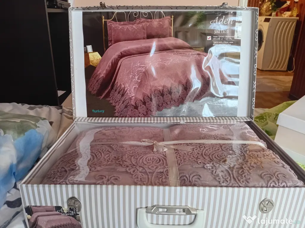 Vând set premium de lux pentru pat matrimonial, modelul exclusiv „Aden”