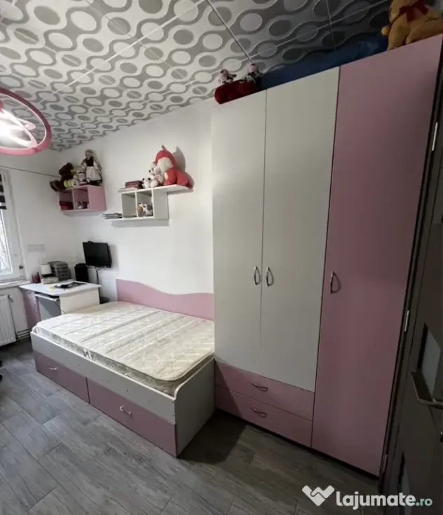 Mobilă tineret