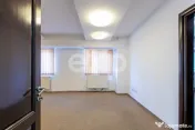 DE ÎNCHIRIAT | Clădire de birouri P+1 | 476 mp | Cal Moine