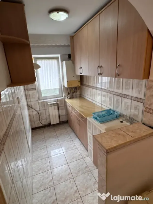 Apartament de vânzare cu 2 camere, cartier Semicentral - Za - Zalau (Salaj)