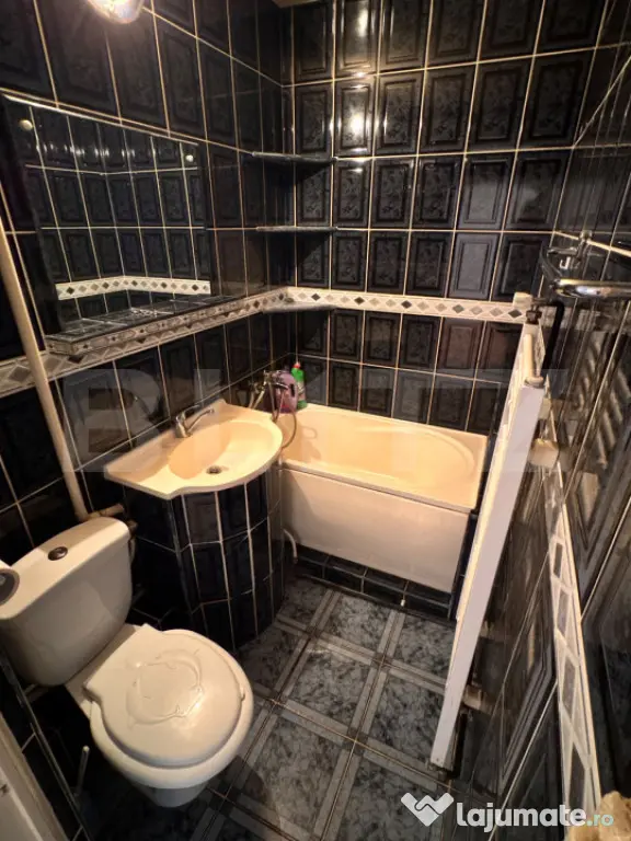 Apartament de vânzare cu 2 camere, cartier Semicentral - Za - Zalau (Salaj)