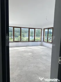 Casa 300 mp, garaj, teren 5.400 mp, zona Cocu