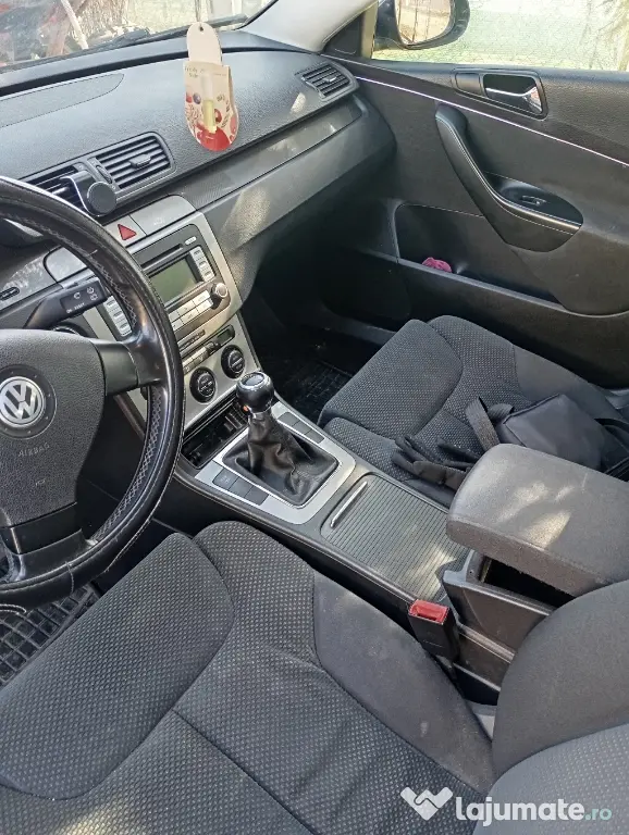 vând passat B6