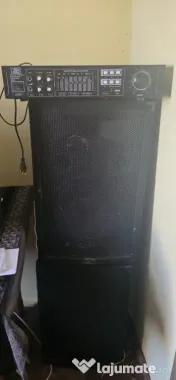 Vând set 2 boxe active cu statie 