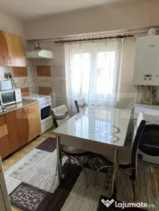 Apartament spațios cu 3 camere, parcare și pivniță – C 