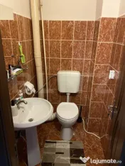 Apartament spațios cu 3 camere, parcare și pivniță – C 