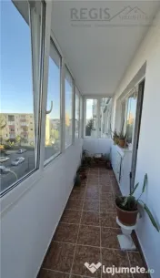 Apartament 3 camere, 2 balcoane si debara-zona Astra 