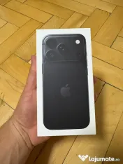 Vand 2 iPhone 18 pro Burgundy si unul Black, 256 GB, sigilat 