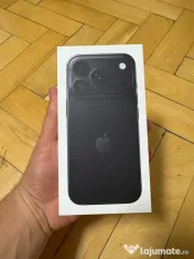 Vand 2 iPhone 18 pro Burgundy si unul Black, 256 GB, sigilat 