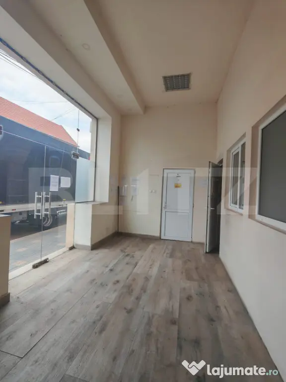 Spatiu comercial 5 incaperi, 214 mp, zona Centrala - Turda (Cluj)