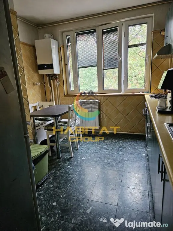 Apartament 4 camere de vanzare Titan, Centrala, Metrou - Bucuresti (Bucuresti-Ilfov)