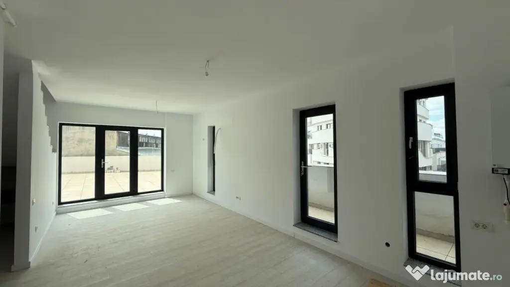 Duplex de lux cu terasa uriasa de 86 mp in zona Nerva Traian - Bucuresti (Bucuresti-Ilfov)