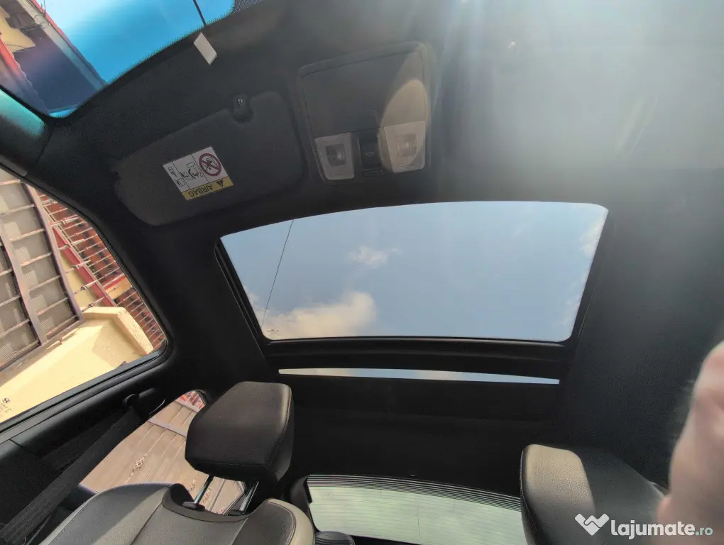 Veloster Turbo Premium – 2016 – 65.500 km – 186 CP – DCT Automată – Panoramic