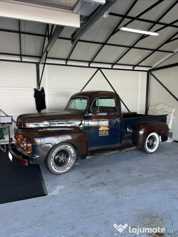 Ford F1 Pick-Up Truck