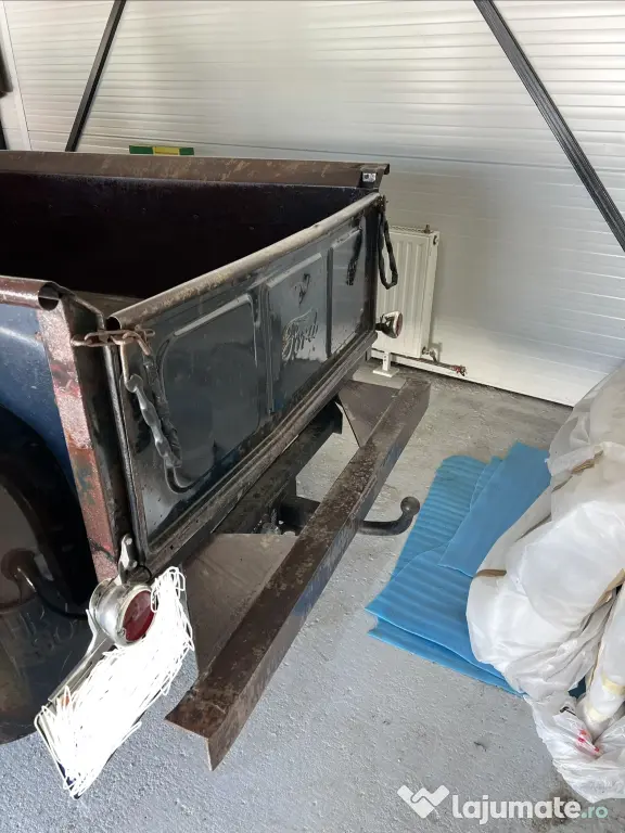 Ford F1 Pick-Up Truck