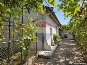 | Casă 3 camere | teren 2800 mp | Judetul Dambovita | 