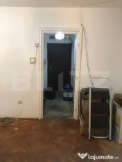 Apartament de vanzare , 50 mp , cu balcon , zona Solidaritat 