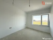 COMISION 0% Apartament cu 3 camere si terasa de 25 mp, etaj 