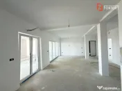 COMISION 0% Apartament cu 3 camere si terasa de 25 mp, etaj 